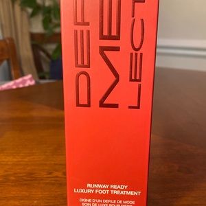 Foot moisturizing cream